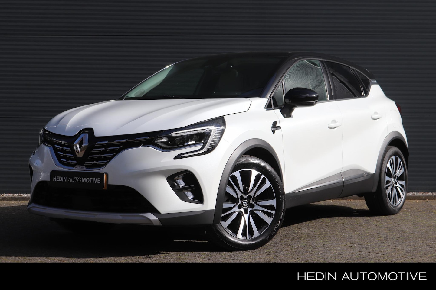 Renault Captur - 1.6 E-Tech Plug-in Hybrid 160 Initiale Paris | Panorama Dak | Camera | Navigatie | Leder | - AutoWereld.nl