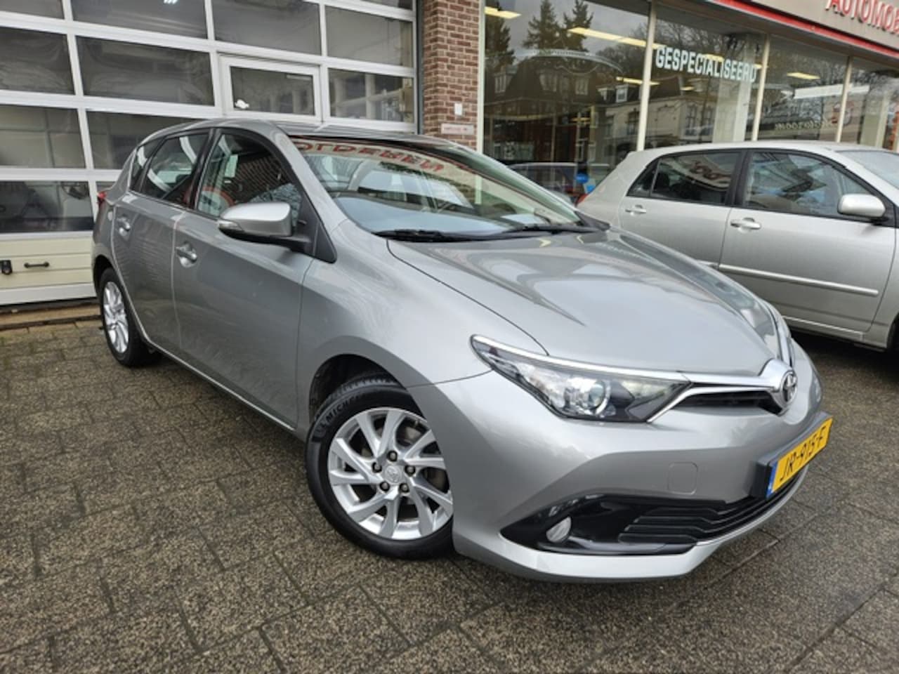 Toyota Auris - 1.2T Aspiration Navi - AutoWereld.nl