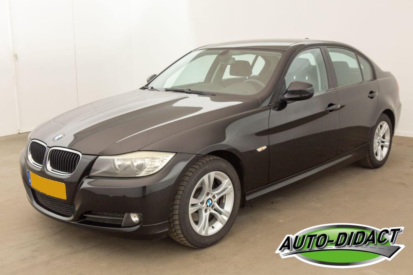 BMW 3-serie - 318i Navi Clima 1e eig Business Line - AutoWereld.nl