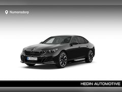 BMW i5 - eDrive40 | M-Sport Pro | 21'' | Panorama. | Comfortstoel. | Park. + Driv. Plus | Head-Up |