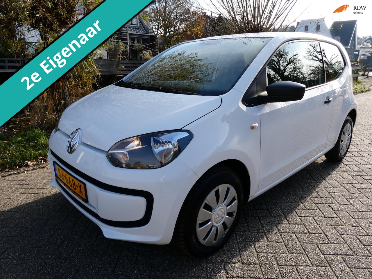 Volkswagen Up! - 1.0 take up! 2e eigenaar Airco Navi Zuinig A-Label - AutoWereld.nl