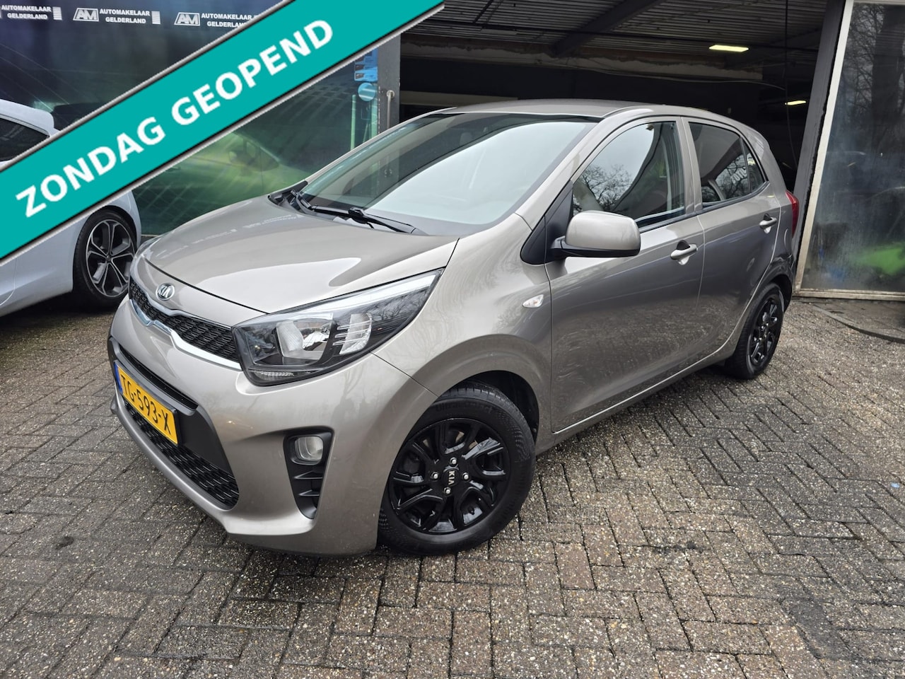 Kia Picanto - 1.0 CVVT ComfortPlusLine Navigator | 2E EIGENAAR | 12MND GARANTIE | CAMERA | NAVI | AIRCO - AutoWereld.nl