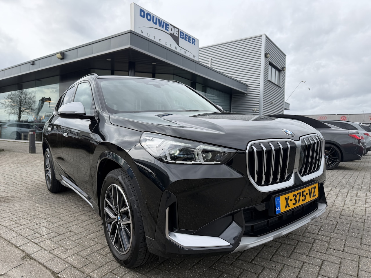 BMW X1 - sDrive18i X line , premium leer, sportstoelen, stoelverwarming, trekhaak elec, camera, M L - AutoWereld.nl
