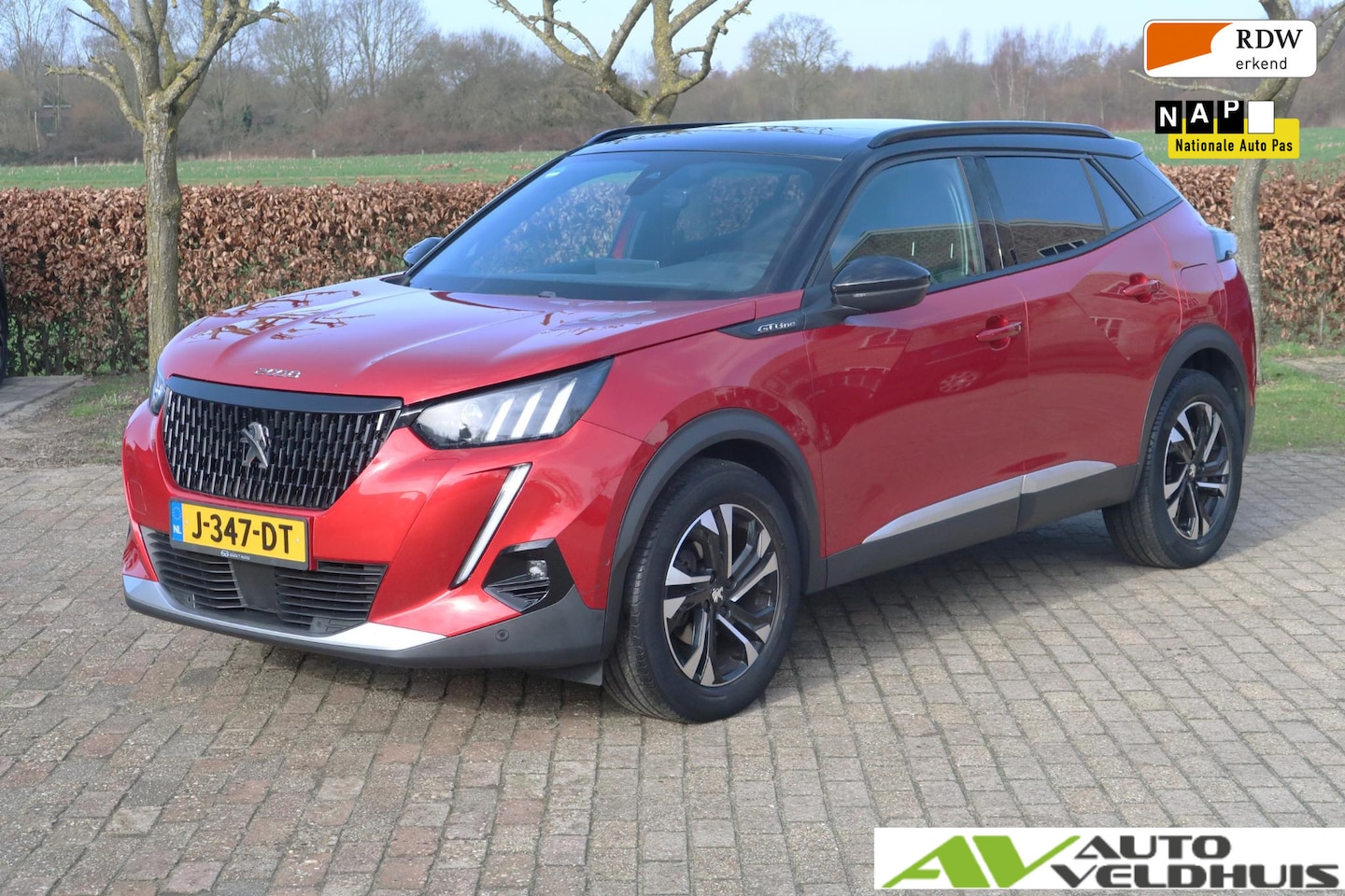 Peugeot 2008 - 1.2 PureTech GT-Line RIJKLAAR Pano,DigDash,Keyless - AutoWereld.nl