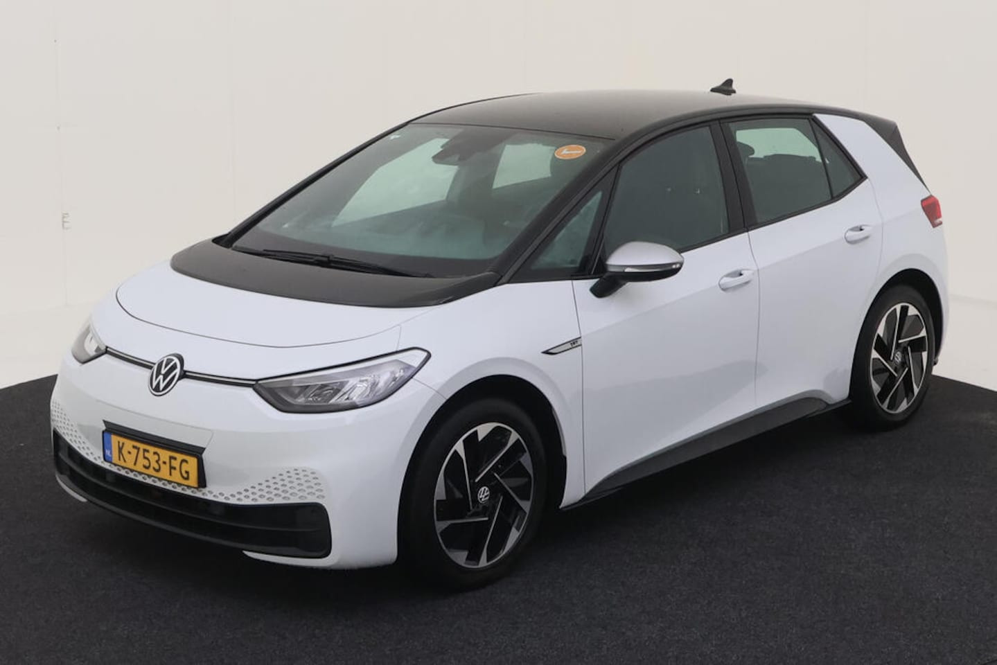 Volkswagen ID.3 - 58kWh 204pk 1ST [ TREKHAAK+SFEERVERLICHTING+PDC+CLIMATE+VIRTUAL+STOELVERW ] - AutoWereld.nl