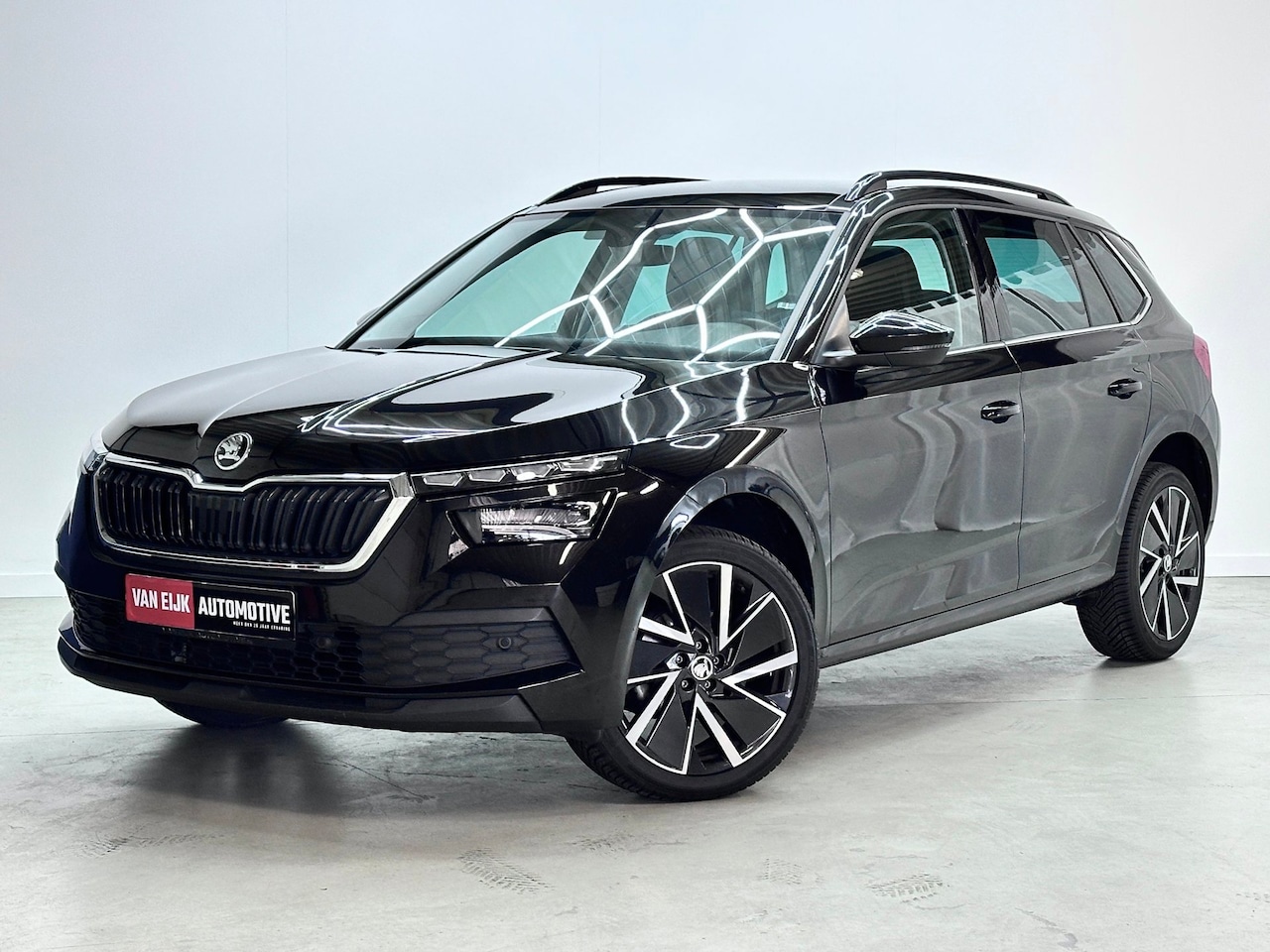 Skoda Kamiq - 1.0 TSI Autom/Pano/Leer/aut trekh/Dig cockpit/Camera/Navi vol!! - AutoWereld.nl