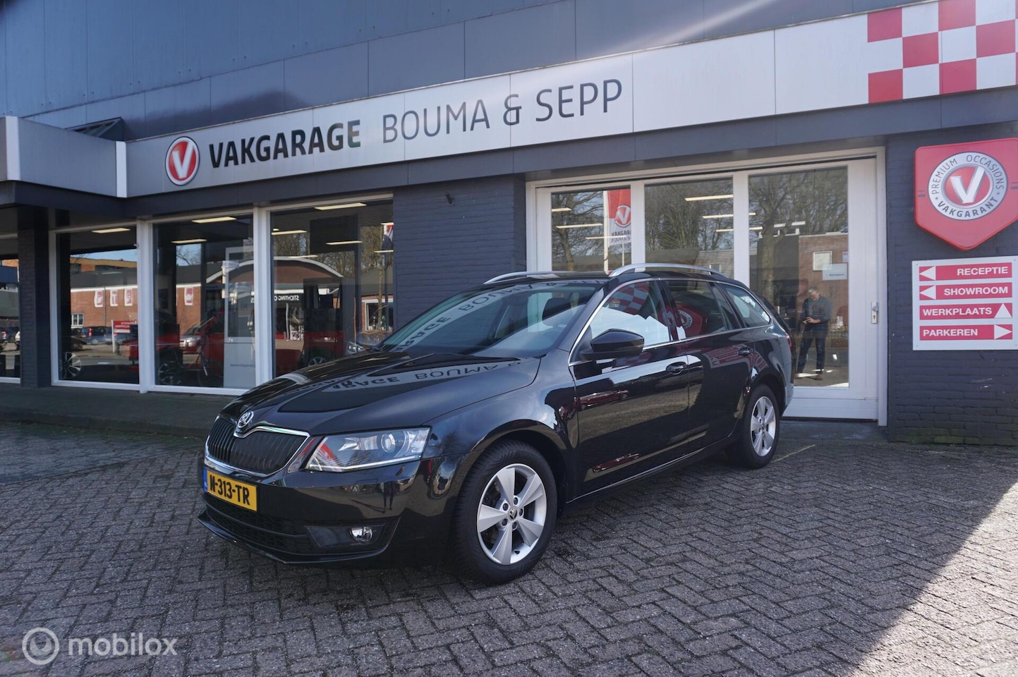 Skoda Octavia Combi - 1.0 TSI 115pk DSG Ambition Business - AutoWereld.nl