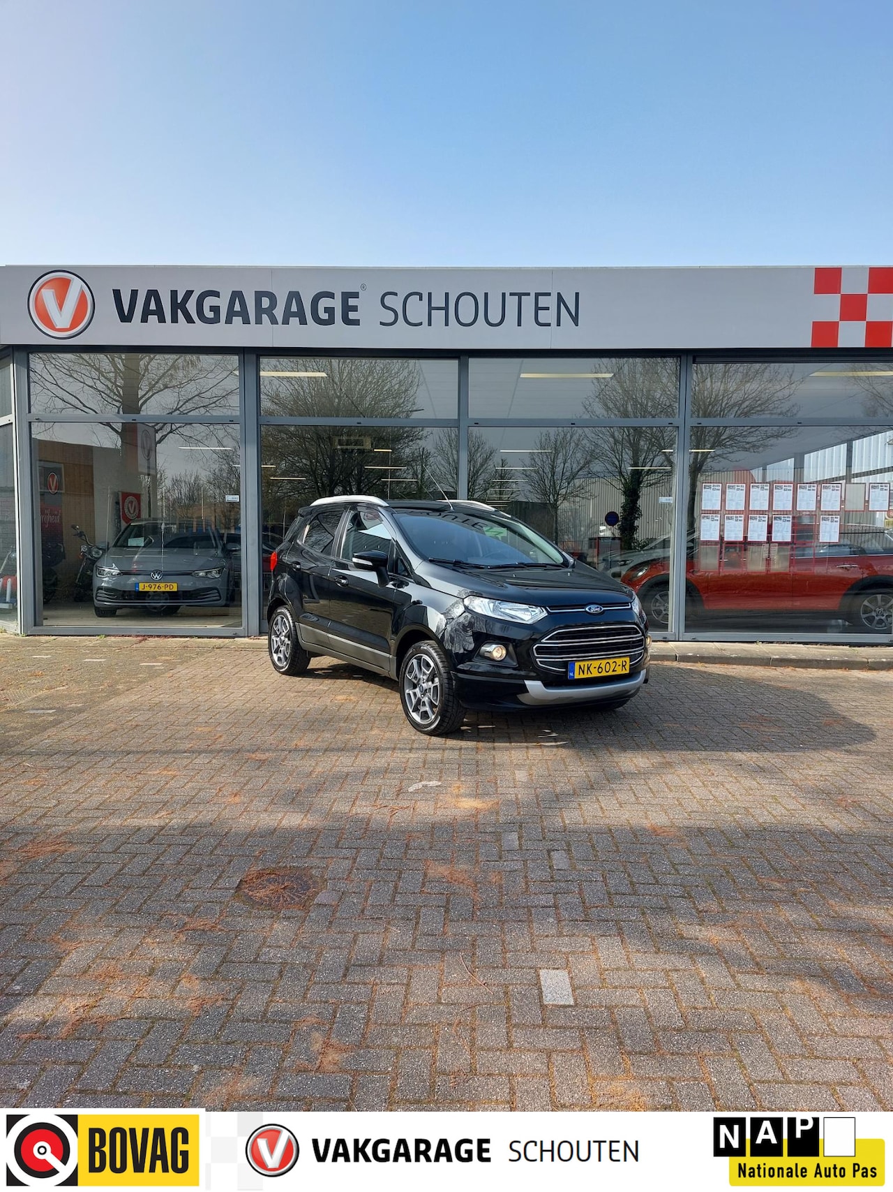 Ford EcoSport - 1.0 EcoBoost Titanium | Trekhaak Met nieuwe distributie. - AutoWereld.nl