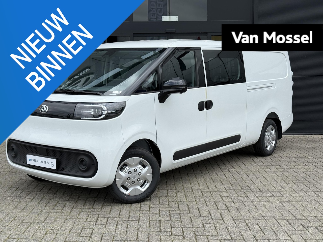 Maxus eDeliver 5 - DC L2H1 64kWh Aut. Dubbele Cabine WLTP tot 489 KM | 5- Persoons | 3-Fase | Cam | PDC | L+R - AutoWereld.nl