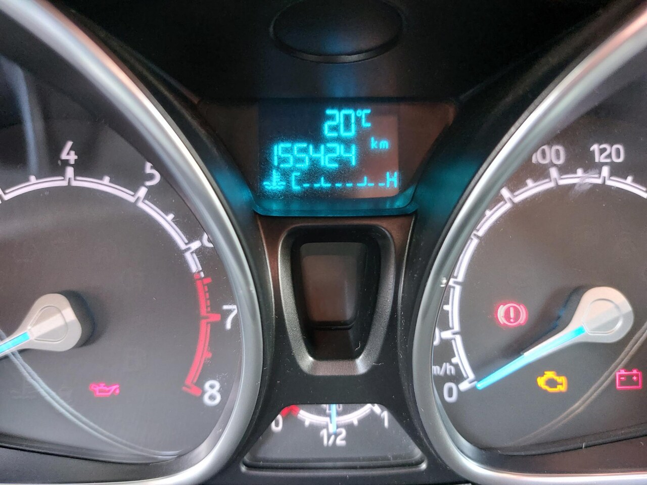 Ford EcoSport - 1.0 EcoBoost Titanium | Trekhaak Met nieuwe distributie. - AutoWereld.nl