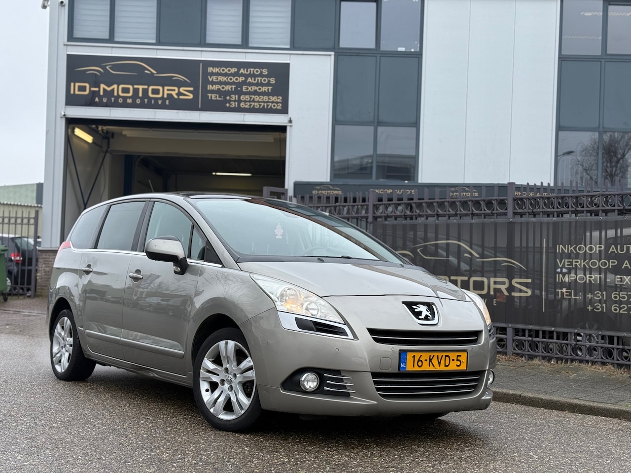 Peugeot 5008 - 1.6 VTi ST Premiere 7persoons apk nap pano - AutoWereld.nl