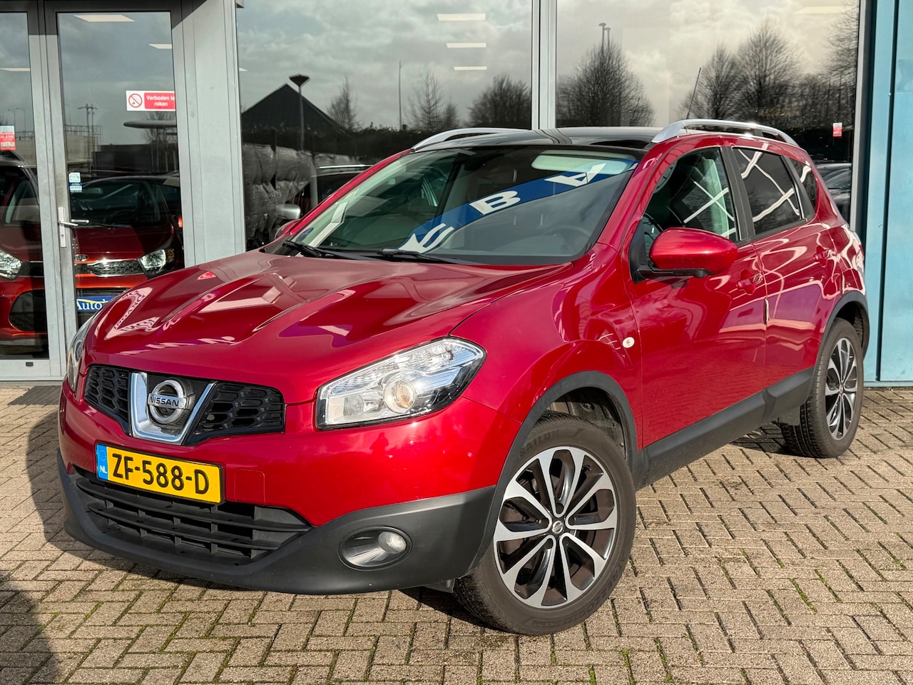 Nissan Qashqai - 1.6 Connect Edition Airco Navi Lmv Panodak - AutoWereld.nl