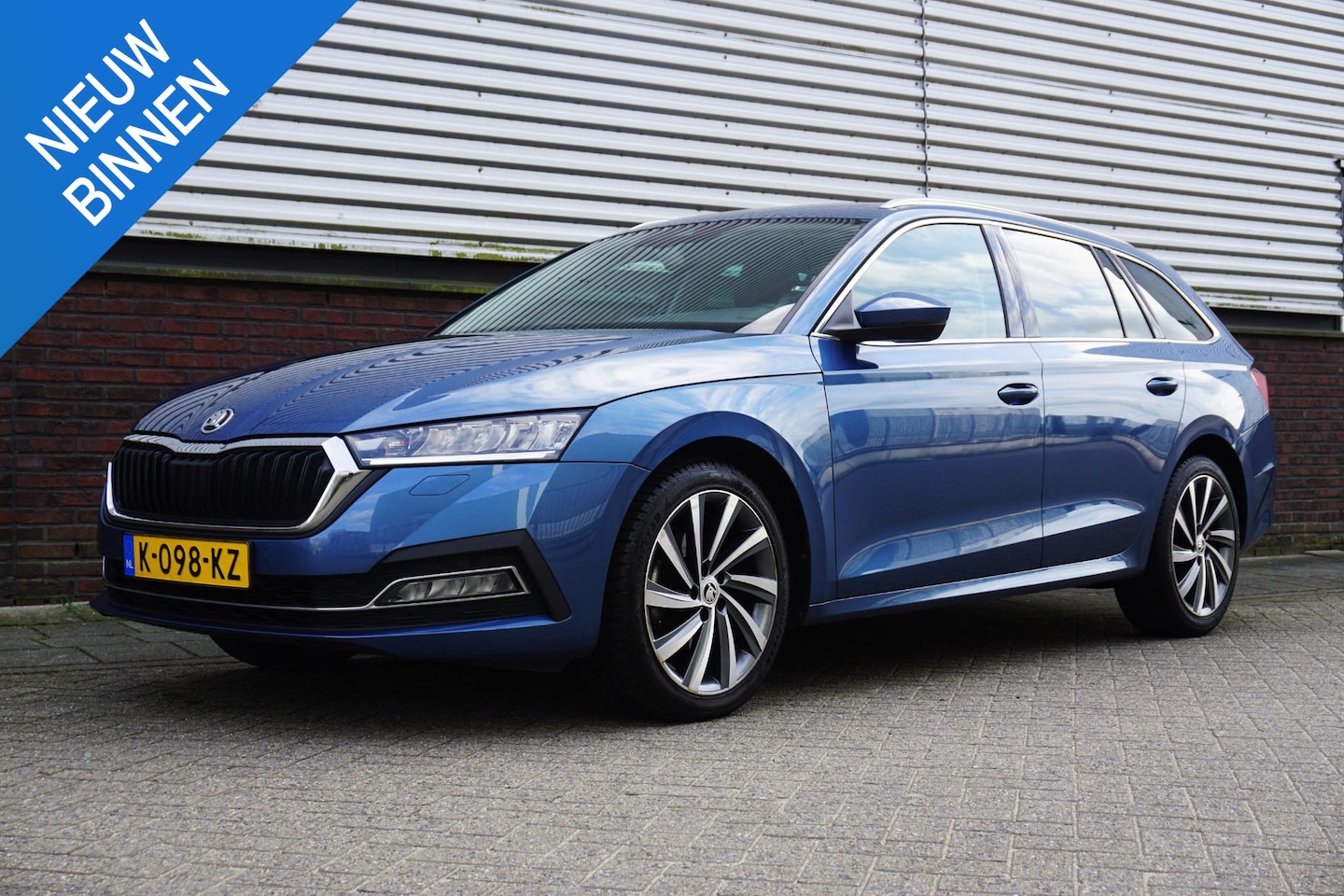 Skoda Octavia Combi - 1.0 TSI Business Ed.Plus/Virtual Cockpit/18Inch.LM /Stoelverwarming. - AutoWereld.nl