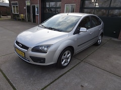 Ford Focus - 1.6-16V Futura