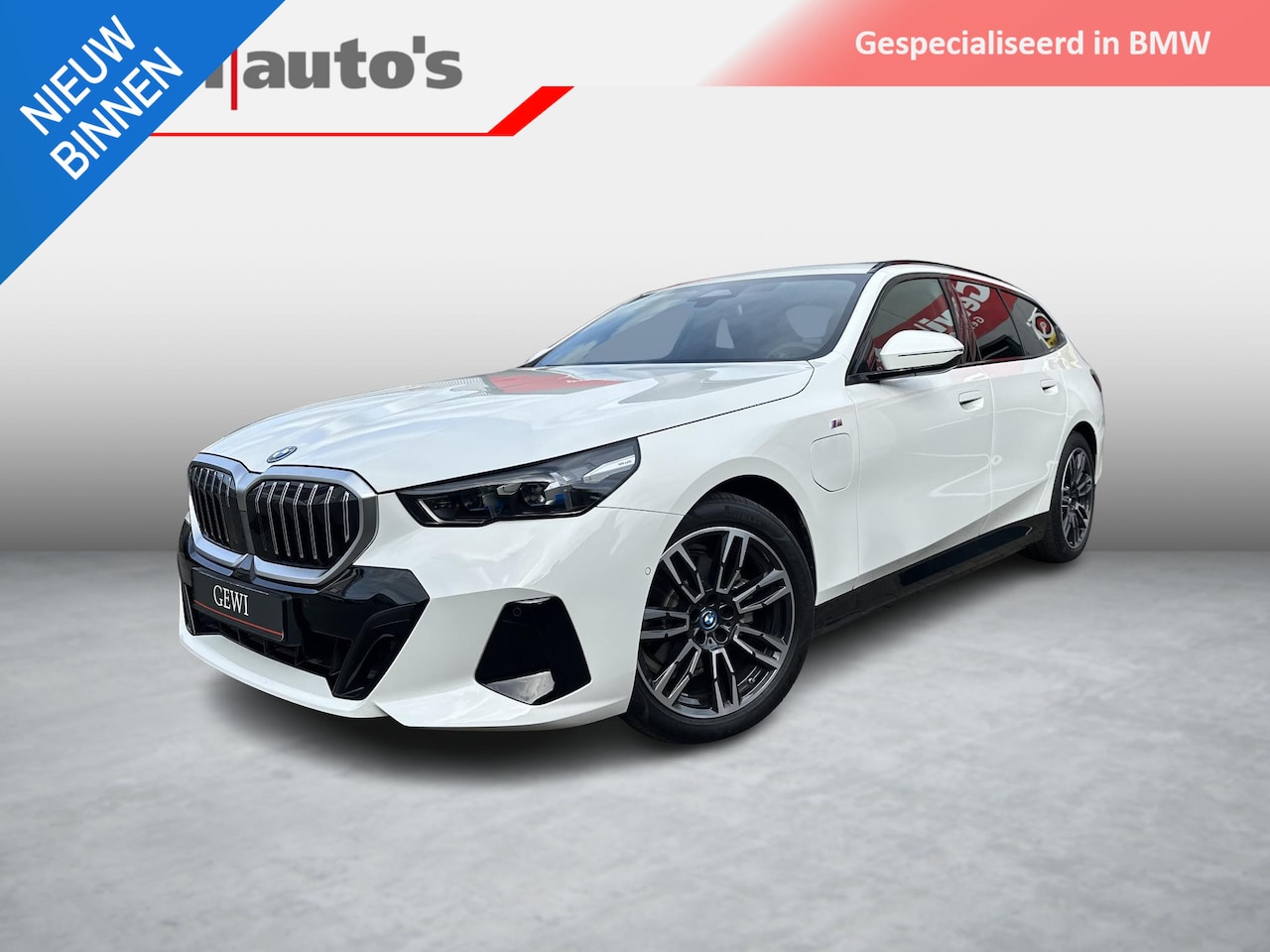 BMW 5-serie Touring - 530e xDrive M-Sport - AutoWereld.nl