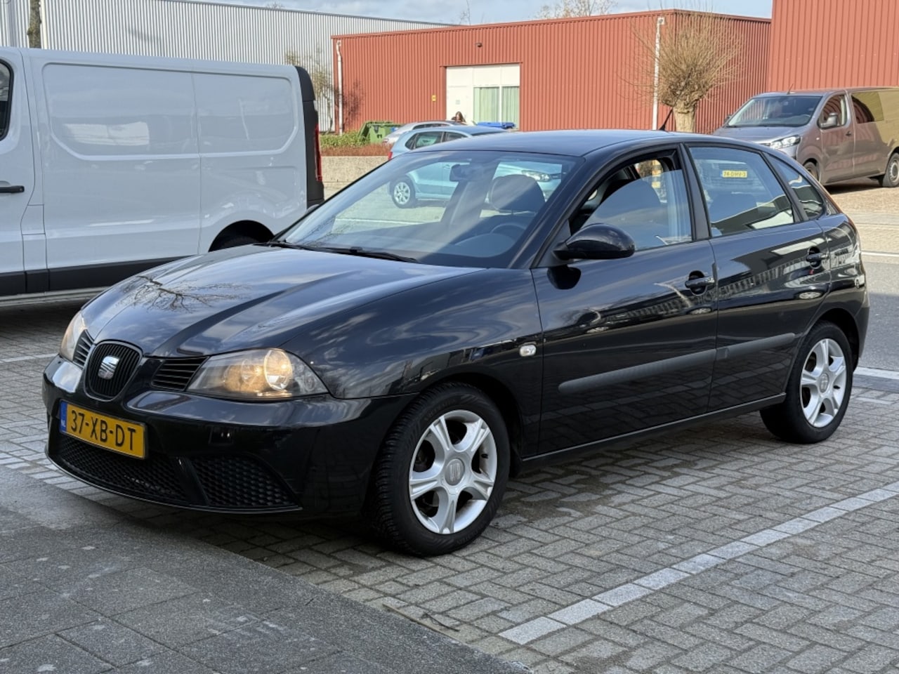 SEAT Ibiza - 1.2 Benzine 69PK Airco Cruise 5 Deurs NEW APK - AutoWereld.nl