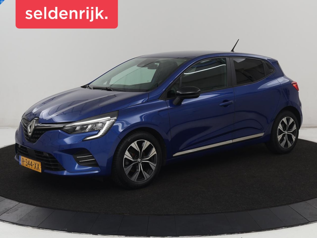 Renault Clio - 1.0 TCe 90 Evolution | Carplay | Navigatie | Dodehoek detectie | Cruise control | Parkeerh - AutoWereld.nl