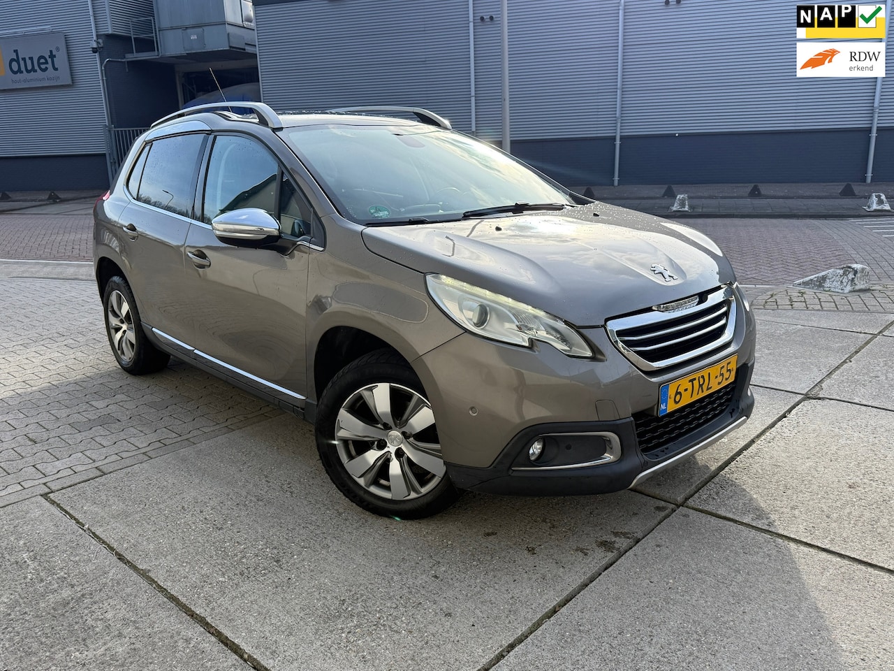 Peugeot 2008 - 1.2 VTi Allure Pack Premium Plus AUTOMAAT GLAS DAK Volledig onderhouden - AutoWereld.nl