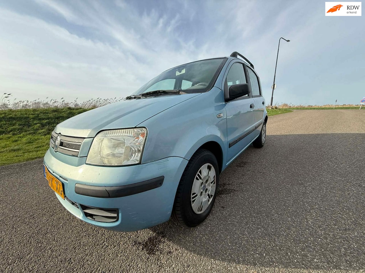Fiat Panda - 1.2 Class leuke baby blauwe panda! incl nw apk airco & garantie! - AutoWereld.nl