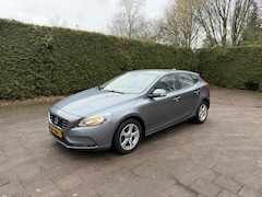Volvo V40 - 2.0 D2 Momentum Business