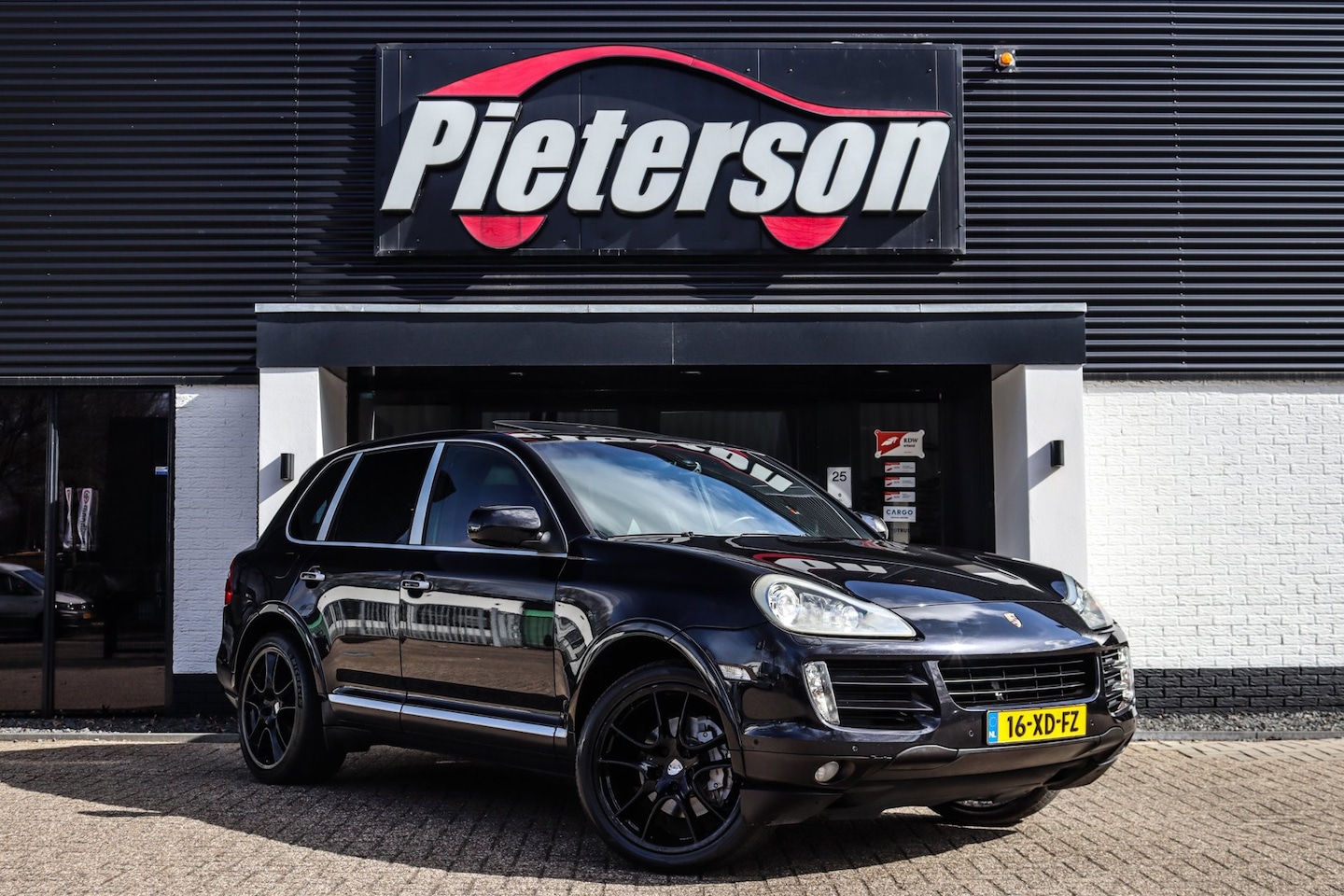 Porsche Cayenne - 4.8 S NAP PANO LUCHTVERING MEMORY LEDER - AutoWereld.nl