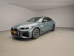 BMW 4-serie Gran Coupé - 420i | M-Sportpakket | LED | Leder | Navigatie | Schuifdak | Sportstoelen | Stoelverwarmin