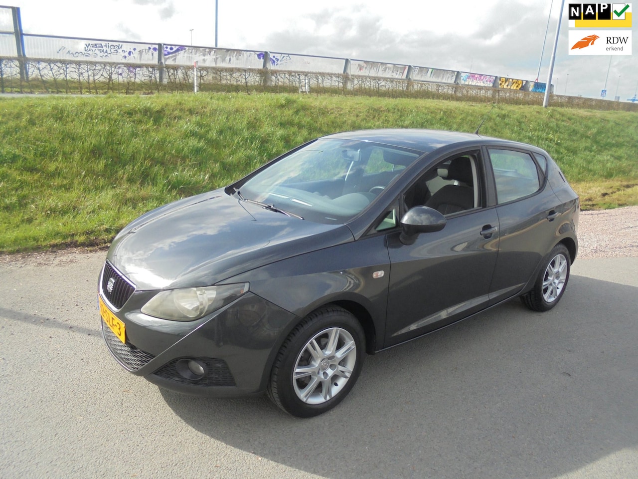 SEAT Ibiza - Seat Ibiza 1.4 benzine 5 deurs airco lmv 73.000km - AutoWereld.nl
