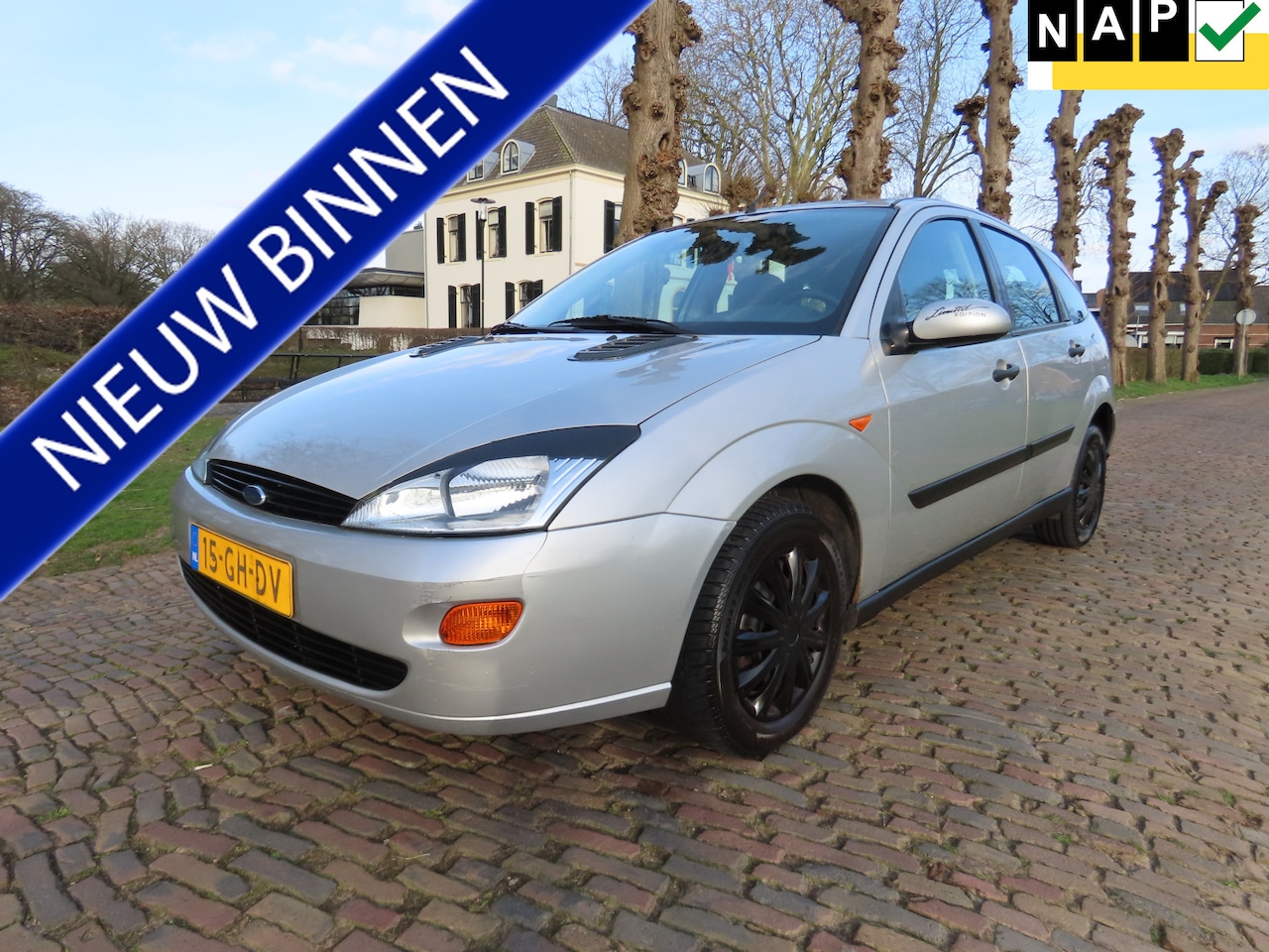 Ford Focus - 1.6-16V Ambiente Automaat Airco 5 Drs Trekhaak - AutoWereld.nl