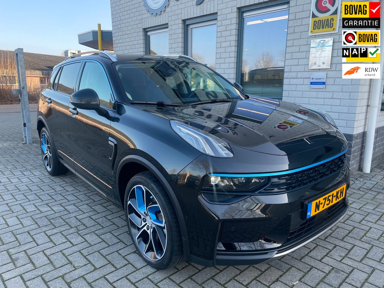 Lynk & Co 01 - 1.5 / Panorama dak / Telefoon / Climate controle / Add Cruise / Carplay / Navigatie - AutoWereld.nl