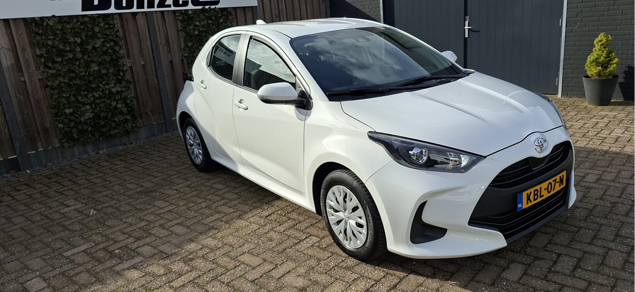 Toyota Yaris - 1.0 VVT-i Active AIRCO - dealer onderhouden - AutoWereld.nl
