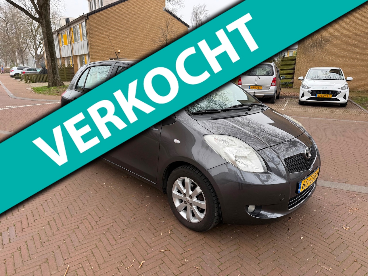 Toyota Yaris - Tweede eigenaar / Navigatie / Airco / 83.000 NAP - AutoWereld.nl