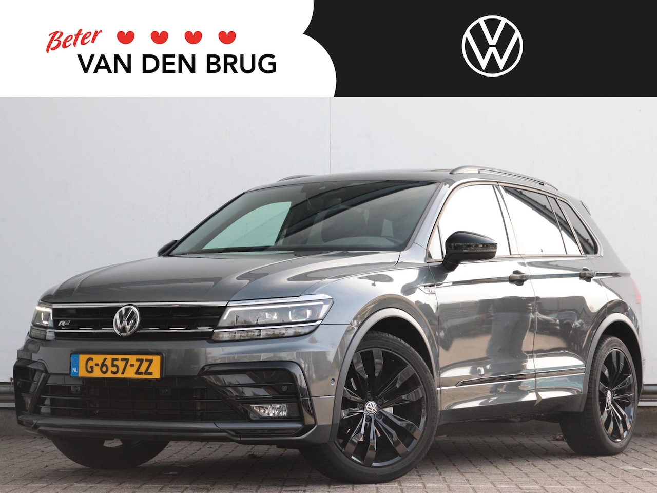 Volkswagen Tiguan - 1.5 TSI ACT Highline Business R | Panorama | Trekhaak | Stoelverwarming | Camera | Elektri - AutoWereld.nl