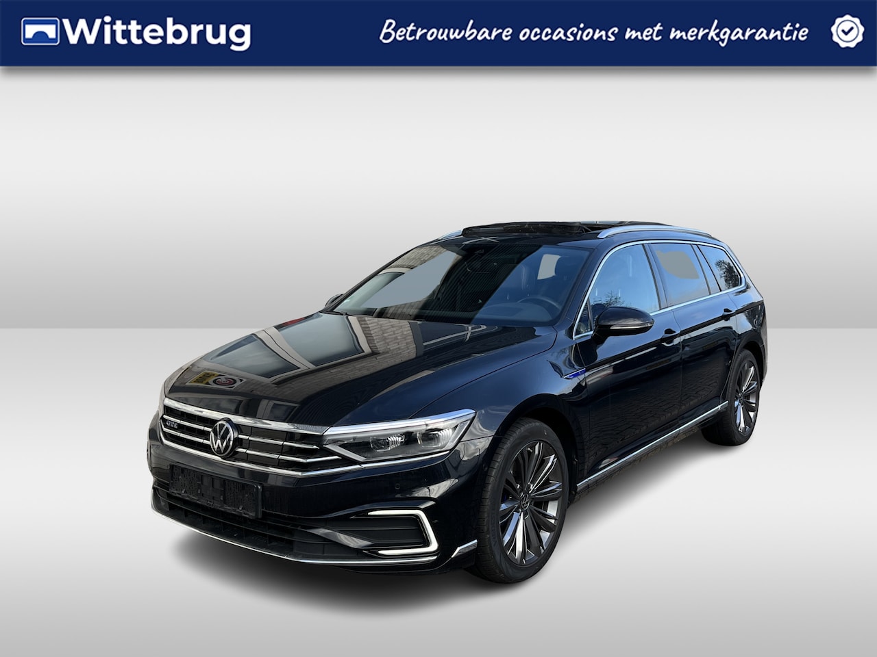 Volkswagen Passat Variant - 1.4 TSI PHEV GTE / AUTOMAAT/ TREKHAAK/ PANO/ LEER/ ELEK.KLEP/ STUUR+STOELVERWARM.V+A/ PARK - AutoWereld.nl