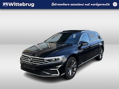 Volkswagen Passat Variant - 1.4 TSI PHEV GTE / AUTOMAAT/ TREKHAAK/ PANO/ LEER/ ELEK.KLEP/ STUUR+STOELVERWARM.V+A/ PARK
