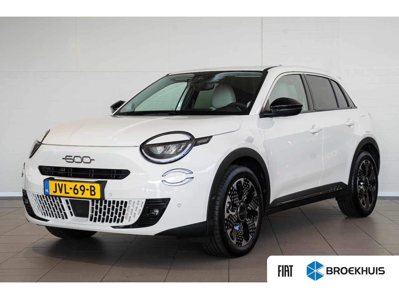 Fiat 600 - 1.2 Hybrid La Prima | Climate Controle | Lederen Bekleding | Navigatie | Camera | El. Acht - AutoWereld.nl