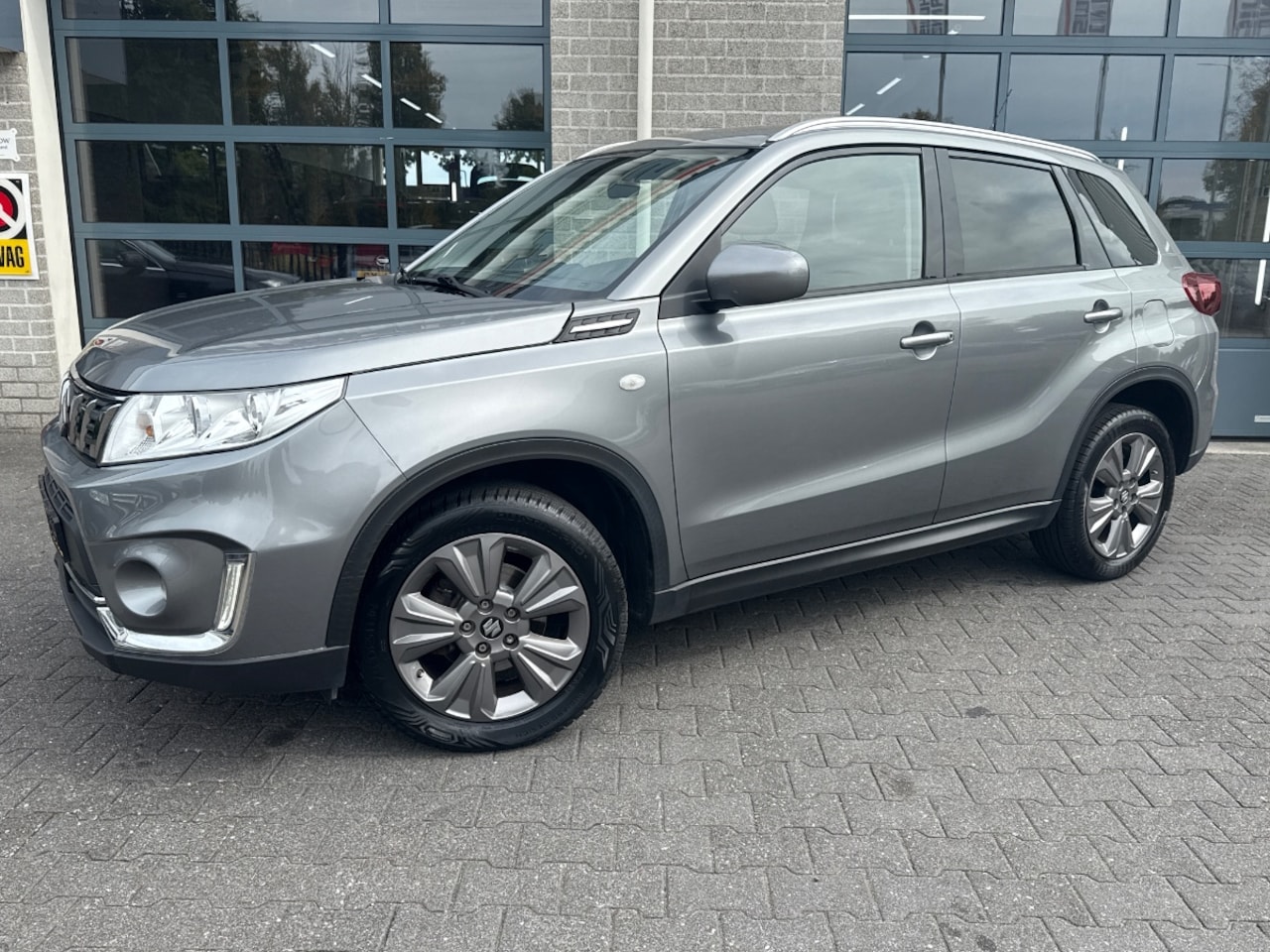 Suzuki Vitara - 1.0 Boosterjet Select | CAMERA | RECENT GR ONDERHOUD | - AutoWereld.nl