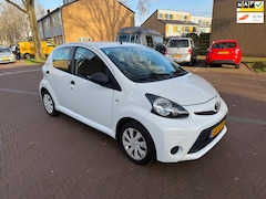 Toyota Aygo - Airco / Bouwjaar 2012 / 5 deurs / Mooie en frisse auto