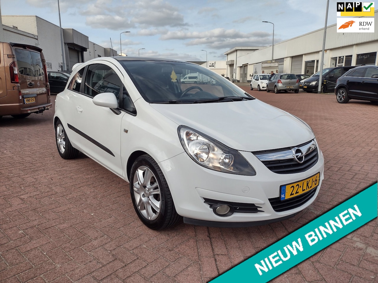 Opel Corsa - 1.4-16V Color Edition MOOIE AUTO BEL 0619590613 AIRCO APK 20-03-2027 - AutoWereld.nl