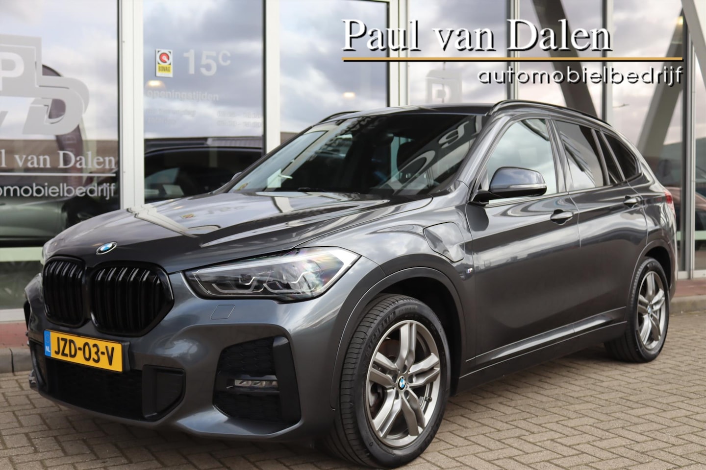 BMW X1 - (f48) XDRIVE 25e 220PK AUTOMAAT M-SPORT Navi | Led | Sfeerverl. | Electr.klep | Stoelverw. - AutoWereld.nl