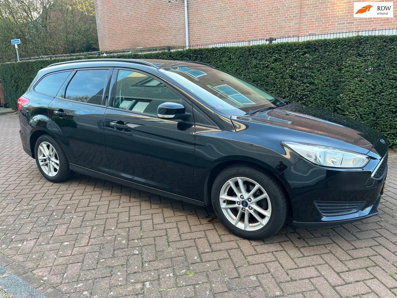 Ford Focus Wagon - 1.0 First Edition 1.0 First Edition - AutoWereld.nl