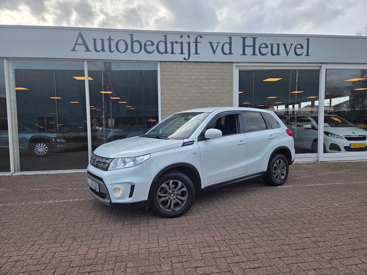 Suzuki Vitara - 1.6 Exclusive automaat * Camera * Stoelverwarming * Climate * Cruise * Rijklaar - AutoWereld.nl
