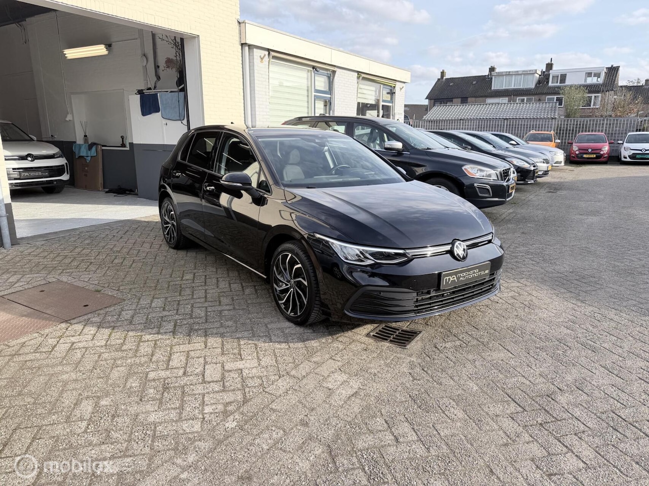 Volkswagen Golf - 1.0 eTSI Life Business - AutoWereld.nl
