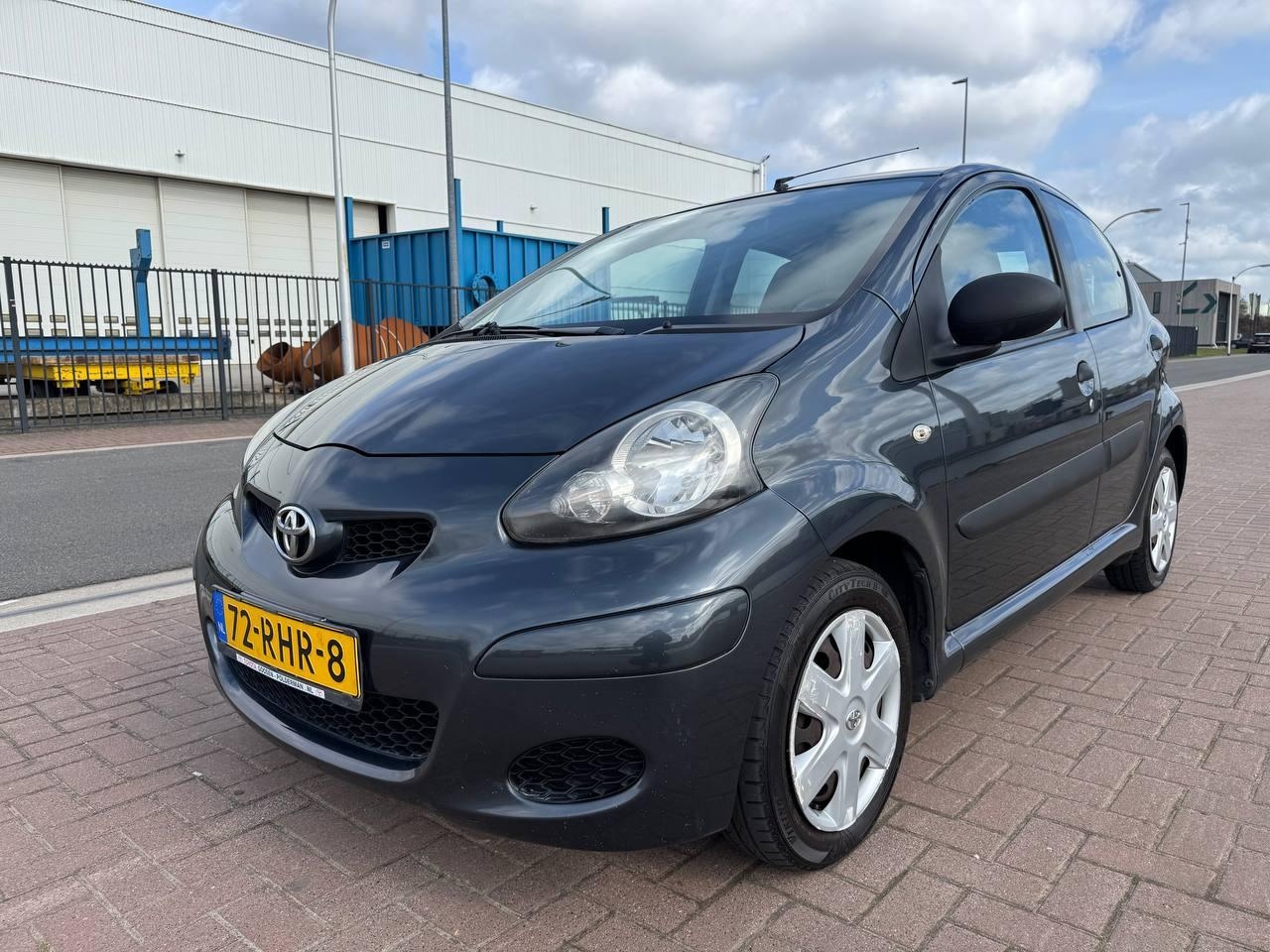 Toyota Aygo - 1.0-12V Now /Airco/St.bkr/5 drs/Nieuwe APK - AutoWereld.nl