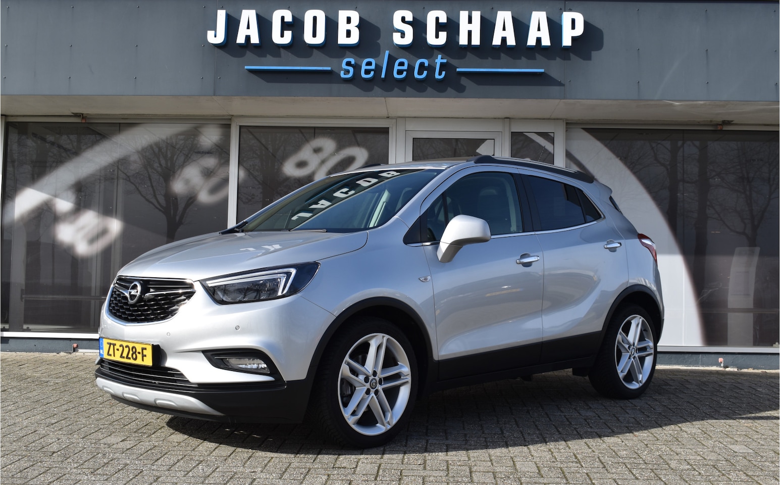 Opel Mokka X - 1.4 Turbo Innovation Automaat / Navigatie / 17"LM / PDC v+a / Camera / Keyless / Schuifdak - AutoWereld.nl