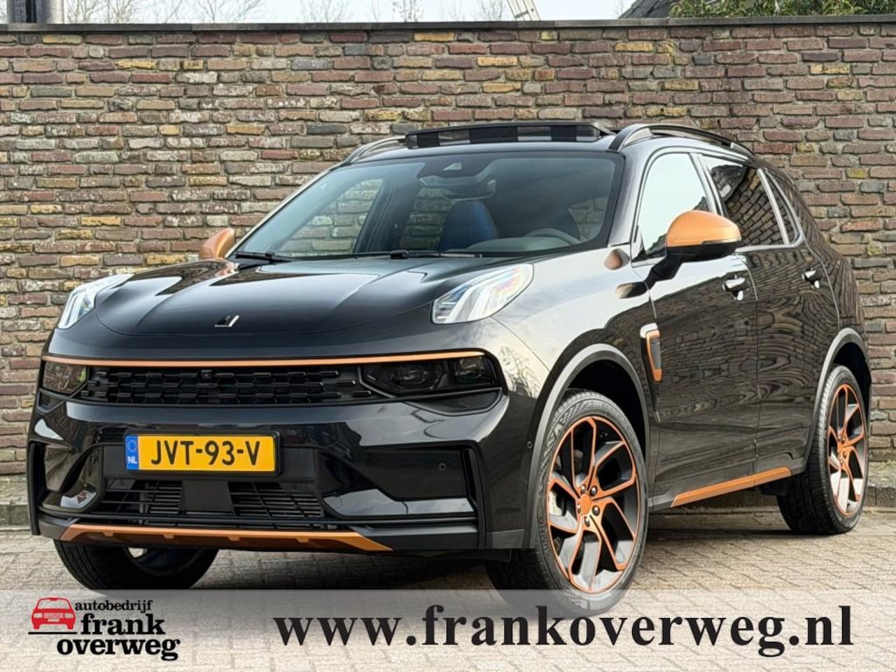 Lynk & Co 01 - 1.5 Plug in Hybride Copper Edition Zwarte hemel Stuurverwarming - AutoWereld.nl