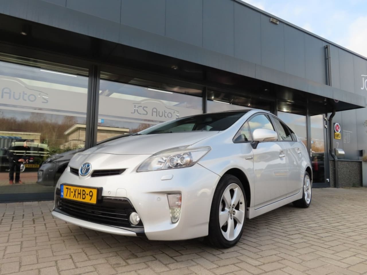 Toyota Prius - 1.8 Dynamic Ecc Navi Camera Trekhaak Pano 2012 - AutoWereld.nl