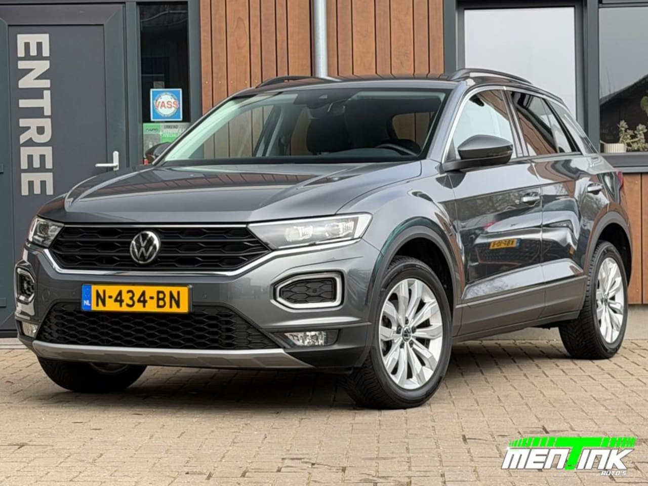 Volkswagen T-Roc - 1.0 TSI STYLE BNS Trekhaak Led Acc - AutoWereld.nl