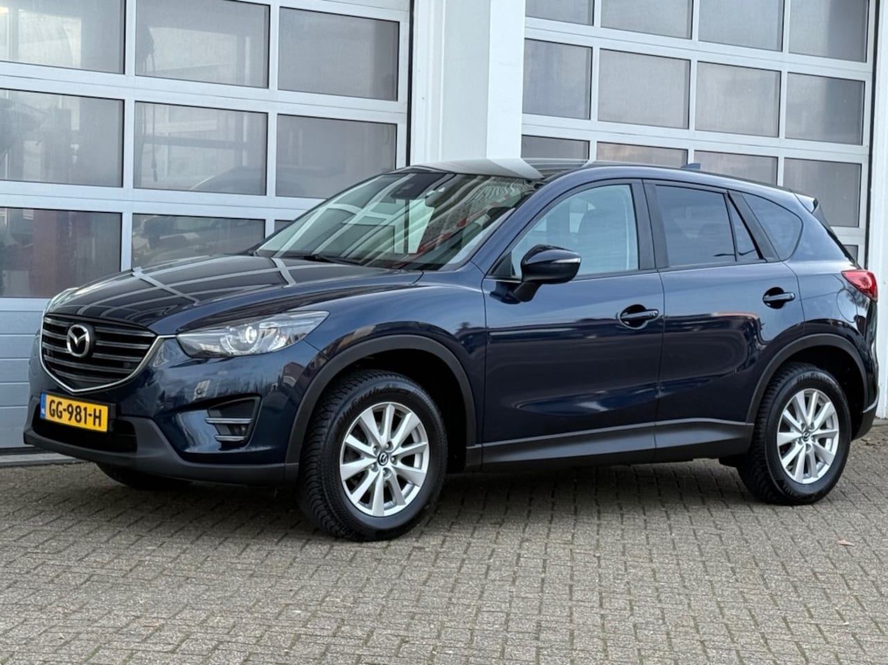 Mazda CX-5 - 2.0 SkyActiv-G 165Pk Skylease Navi Leer Pdc Trekhaak Keurige auto! - AutoWereld.nl