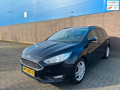 Ford Focus Wagon - 1.0 Titanium Edition | Stoel- en stuurverwarming | Afneembare Trekhaak | 17” LM Velgen | P