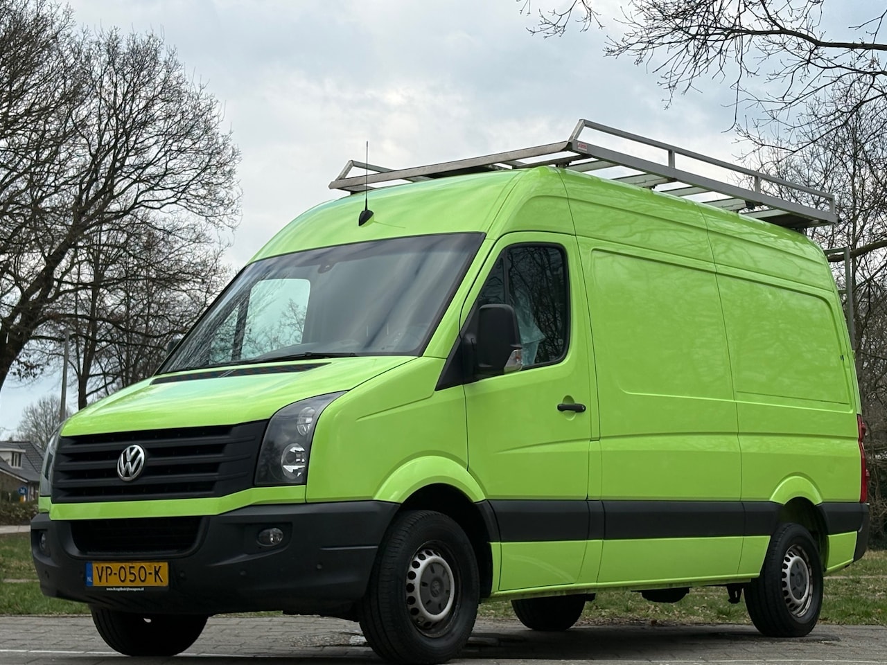 Volkswagen Crafter - 35 2.0 TDI L2H2|NAP|airco|cruise| 3500KG trek|bluetooth|parkeersensoren|imperiaal|elektris - AutoWereld.nl